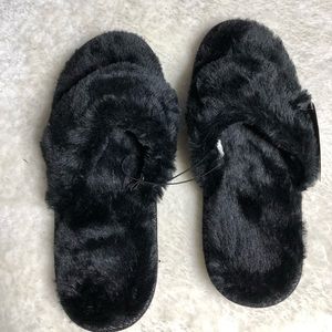 NWT Secret Treasures Memory Foam Slip-On Slippers  Sz 9-10 Black
